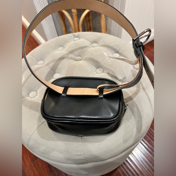 Calvin Klein Belt Bag NWOT - Picture 4 of 15
